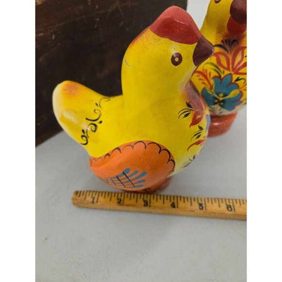 Pair of Vintage Russian Hand-painted 6" Chickens Pressed Saw Dust Folk Art - Picture 7 of 7